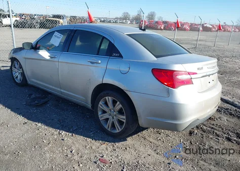 2011 Chrysler 200 Touring из США, поврежденный, VIN 1C3BC1FB4BN613800